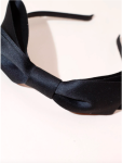 black satin headband, elegant headband with bow, girl's fashion accessory, special occasion headband, school performance accessory, family event headband, durable headband for girls, comfortable headband, stylish hair accessory, Irish elegance