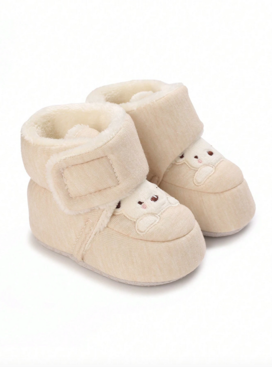 baby booties, insulated baby shoes, cozy baby footwear, warm baby booties, beige baby shoes, baby winter boots, soft baby shoes, baby booties Ireland