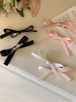 satin bow hair clips, girls’ hair accessories, elegant hair clips for girls, Holy Communion hair clips, wedding hair accessories, party hair bows, girls’ satin bows, stylish hair clips Ireland, special occasion hair accessories