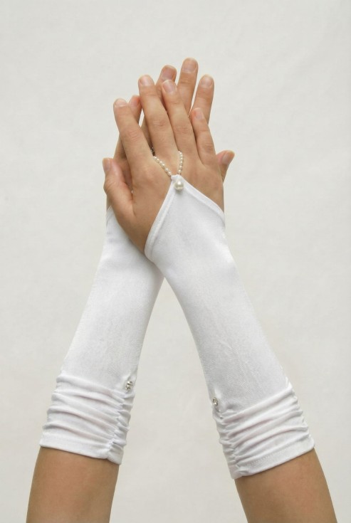 First Communion gloves, long communion gloves, girls communion accessories, satin flower gloves, elegant white gloves, UK communion gloves, special occasion gloves, European quality gloves, one-finger gloves