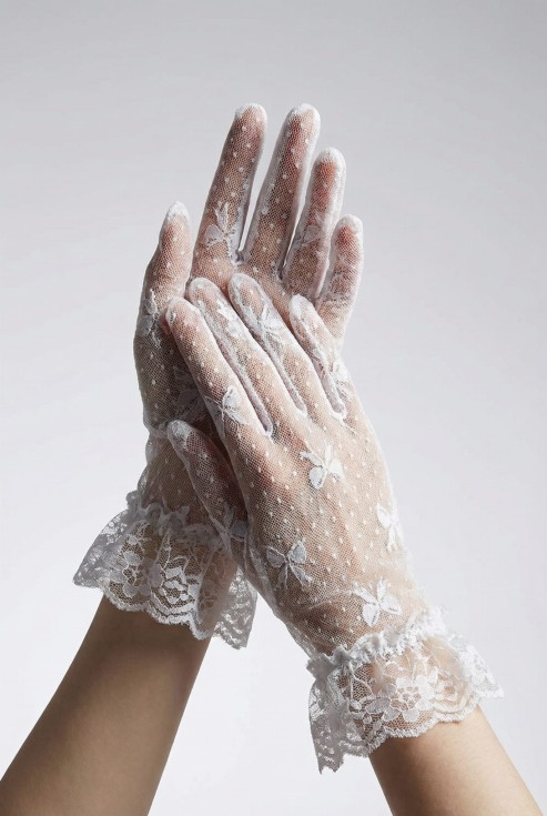 Communion gloves, lace gloves, First Holy Communion accessories, white gloves for girls, elegant Communion gloves, UK Communion wear