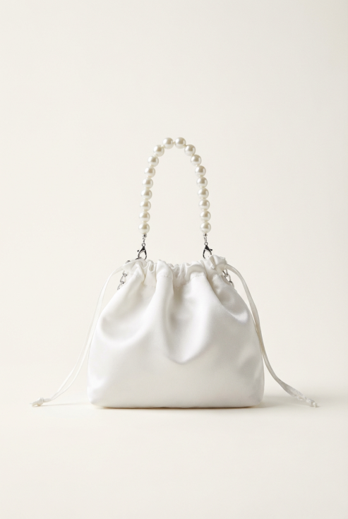 First Communion bag, girls white communion bag, pearl handle bag, silver chain bag, elegant communion accessory, UK communion bag, formal occasion bag for girls, wedding bag for girls