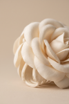 Beige flower claw clip for girls – close-up of the fabric rose petals